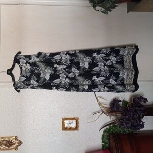 Kathie Lee Collection Black and White Floral Maxi Dress Size L